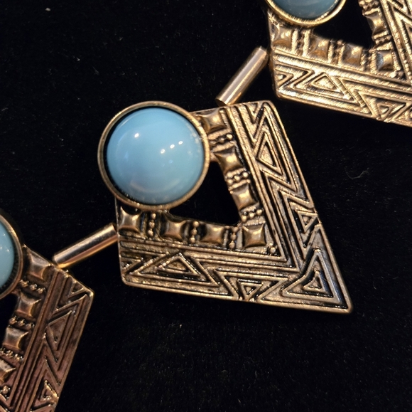 Gold and Blue Geometric Necklace - Picture 3 of 4